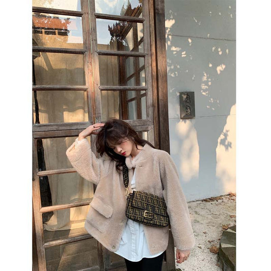 Warm loose fur coat lamb fur coat