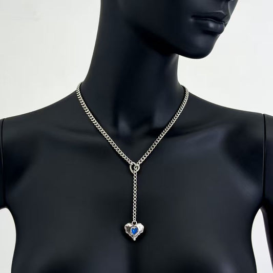 Fashionable Blue Sparkling Diamond Heart Pendant Necklace