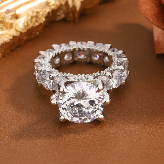 Fashion White-Plated Platinum Zircon Six-Prong Ring