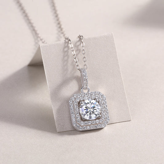 Sugar Diamond - Set With Top-quality Moissanite, Fashionable And Light Luxury Jewelry, Silver Pendant Necklace S925, Silver-plated Platinum