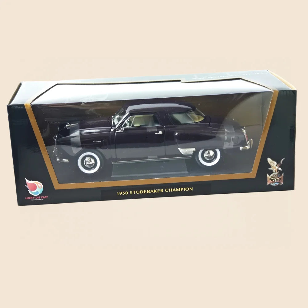 1:18 Scale Diecast Alloy Model 1950 Studebaker Champion Vintage Car with Opening Doors Collection Display Toy for Car Fans