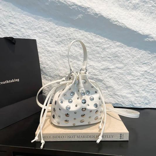 New Solid PU Bucket Design Personality Retro Shoulder & Crossbody Bags 2026 Fashion Exquisite Rivets Stylish Handbags for Women