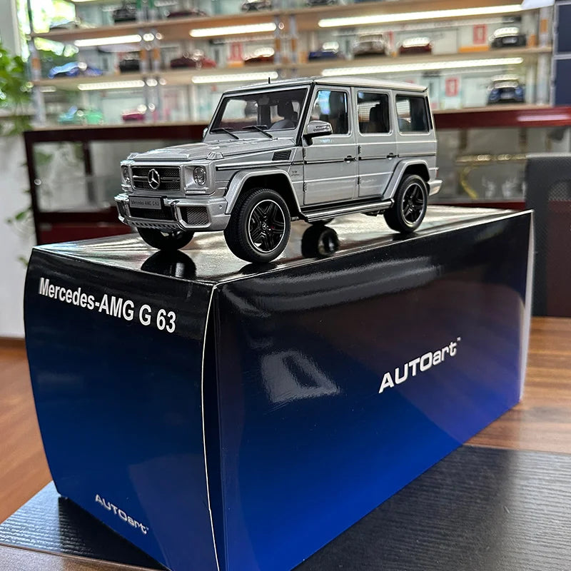 AUTOART 1:18 G63 2017 Car model SUV Personal collection of holiday gifts