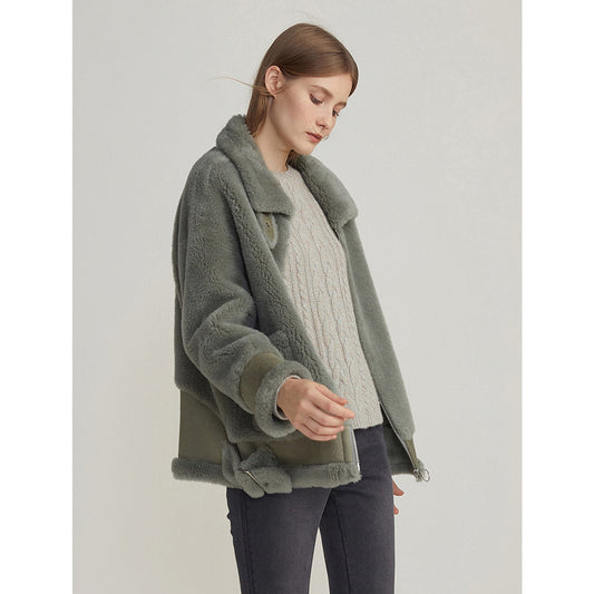 Fashionable Short Silhouette Fur Coat For Women