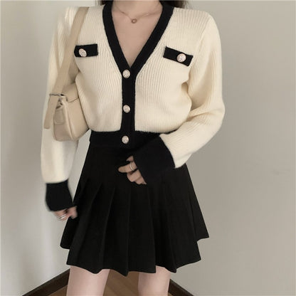 Short Knit Sweater Top Sweater Coat Pleated Skirt