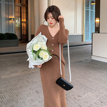 Autumn And Winter Temperament V-neck Single-breasted Knitted Sweater Bag Hip Skirt Suit Women