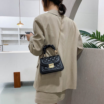 Chain crossbody bag