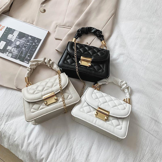 Chain crossbody bag