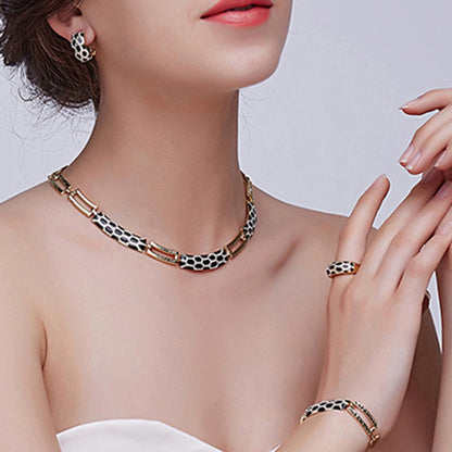 Trendó Versatile jewelry gift idea
