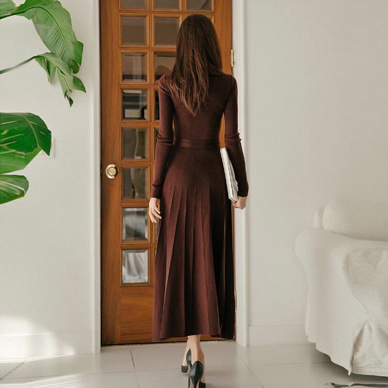 Medium length sweater bottomed skirt