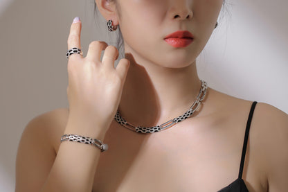 Korean Style Diamond Earring & Necklace Set – Elegant Fashion Jewelry