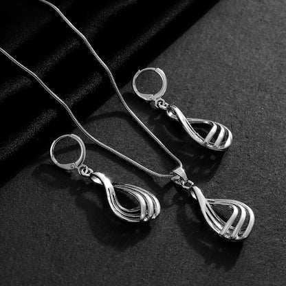 Women's Creative Round Heart-Shaped Pendant Necklace