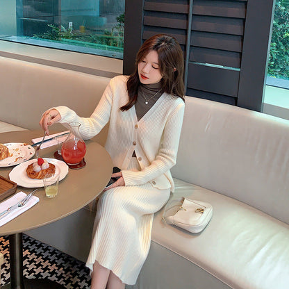 Autumn And Winter Temperament V-neck Single-breasted Knitted Sweater Bag Hip Skirt Suit Women