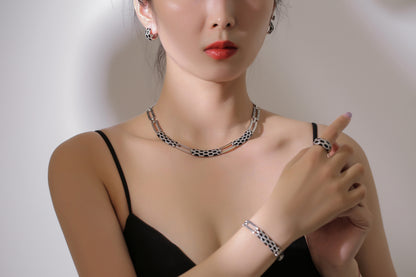 Korean Style Diamond Earring & Necklace Set – Elegant Fashion Jewelry