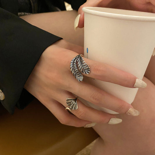 Black Retro Personality Women Feather Ring Women