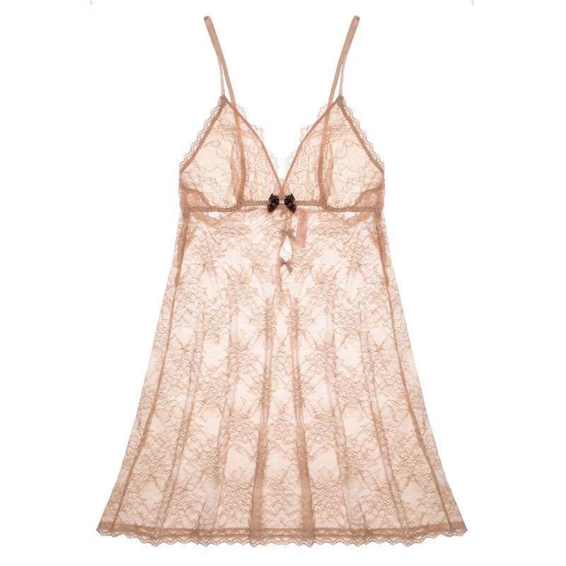 Embroidered comfortable nightgown