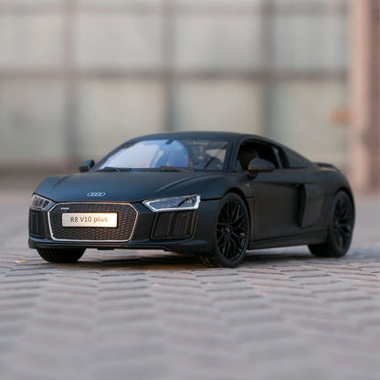 Maisto 1:18 Audi R8 Alloy Retro Car Model Classic Car Model Car Decoration Collection gift