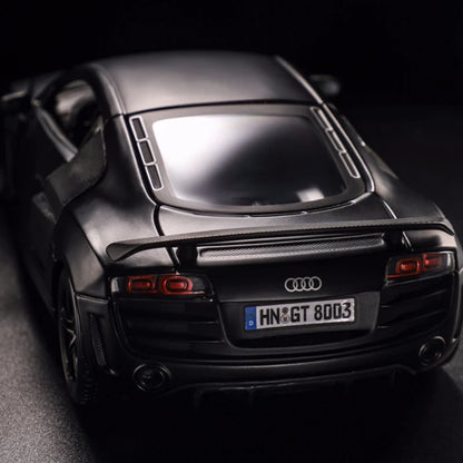 Maisto 1:18 Audi R8 Alloy Retro Car Model Classic Car Model Car Decoration Collection gift