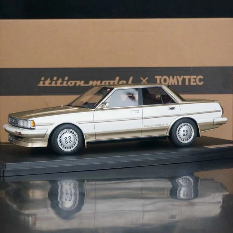 WELLY 1/18 TOYOTA Cresta GT Twin Turbo (GX71) 1984 Car Model