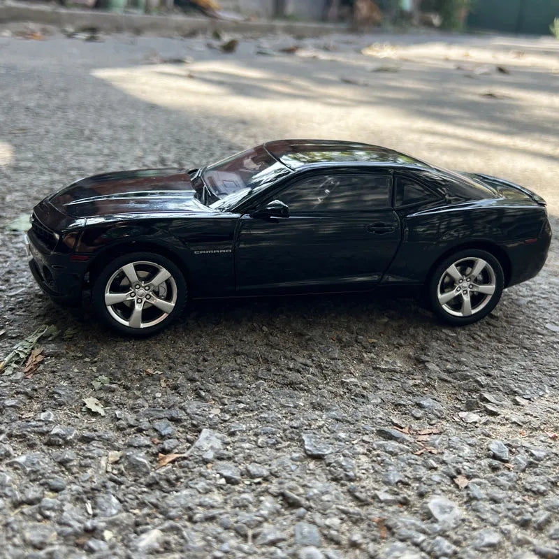 GM Chevrolet Camaro 1:18 ,Paint With Defect,Diecast Model for Collection and Display