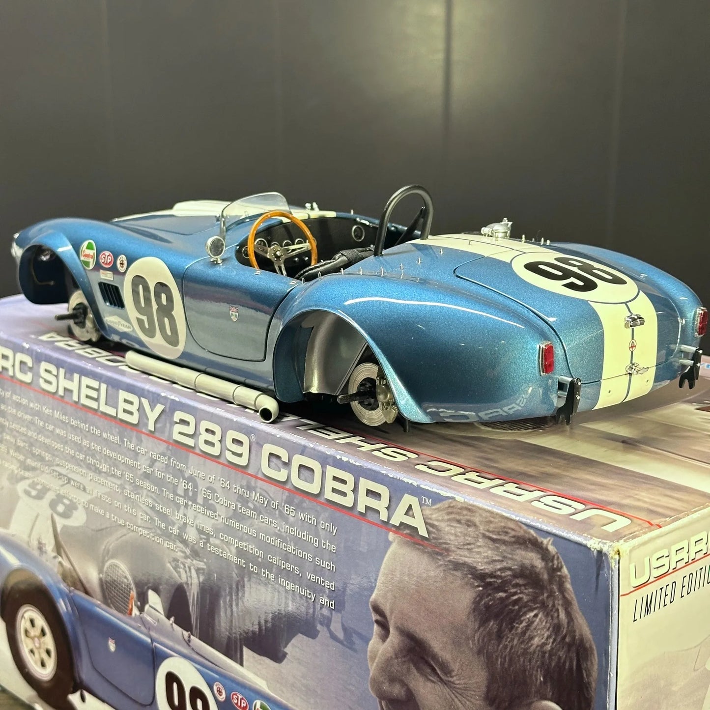 GMP 1/12 Shelby Cobra 289 Ken Miles #98 1964 Racing Car Model