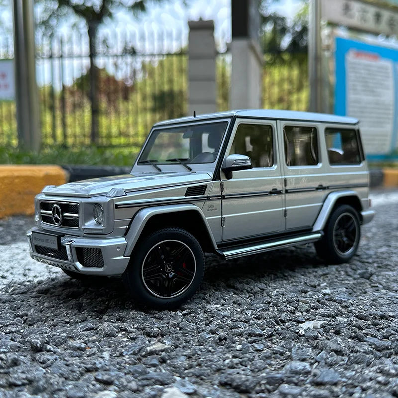 AUTOART 1:18 G63 2017 Car model SUV  Personal collection of holiday gifts