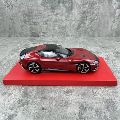 Bburago 1/18 Ferrari 12 Cilindri Car Model