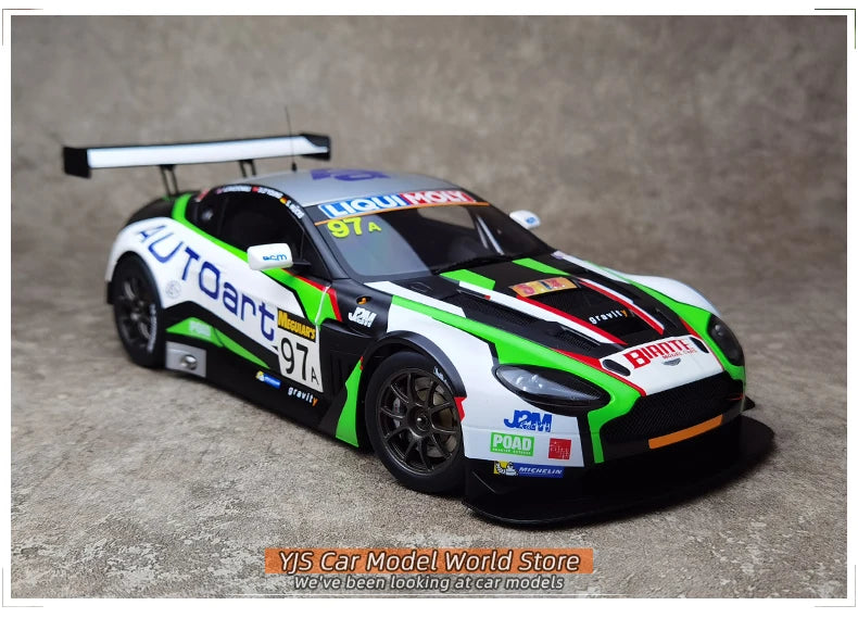 AUTOART Edition 1/18 Aston Martin VANTAGE V12 BATHURST 12HOUR #97 2015 Racing Car Model