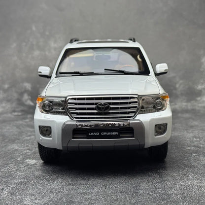 Car diecast model 1/18 LAND CRUISER 200 Green model static display holiday gift collection