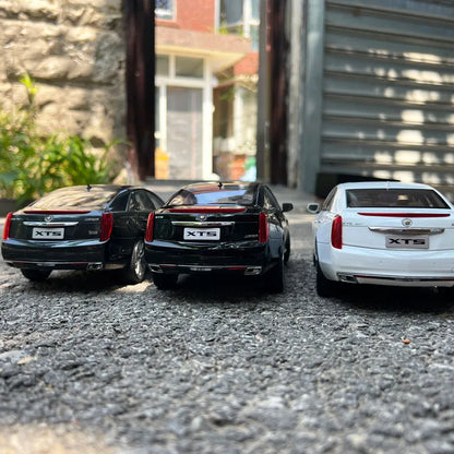 Cadillac XTS Car Model,1:18  2014 Diecast Model for Collections Display and Gift