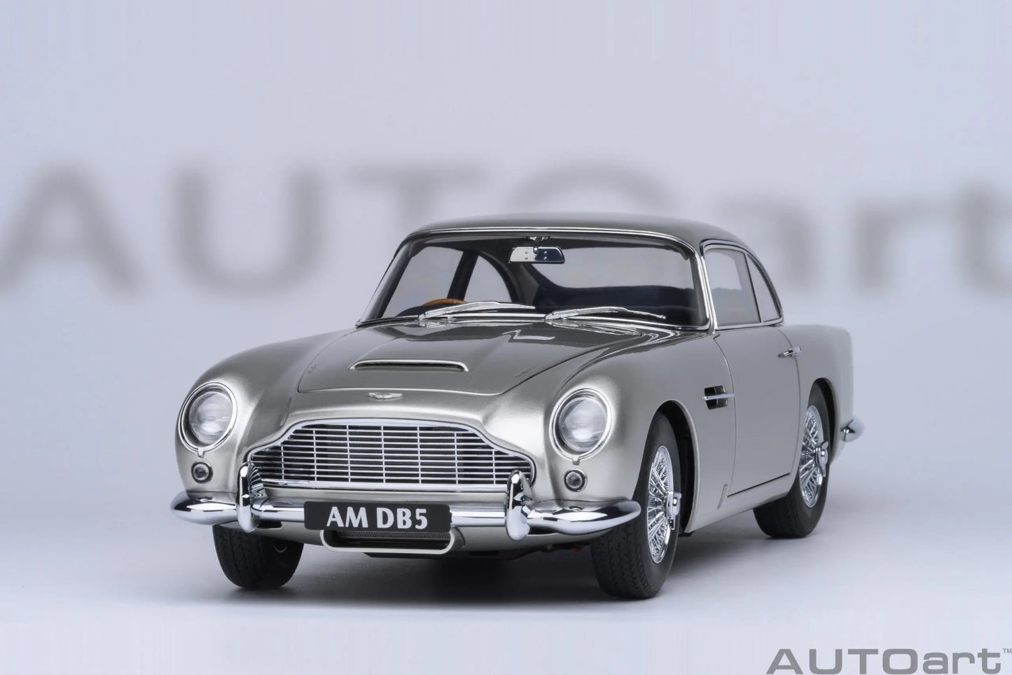 Autoart 1/18 ASTON MARTIN DB5  ABS 007/Goldfinger Bond , door full open sports car model static decoration collection