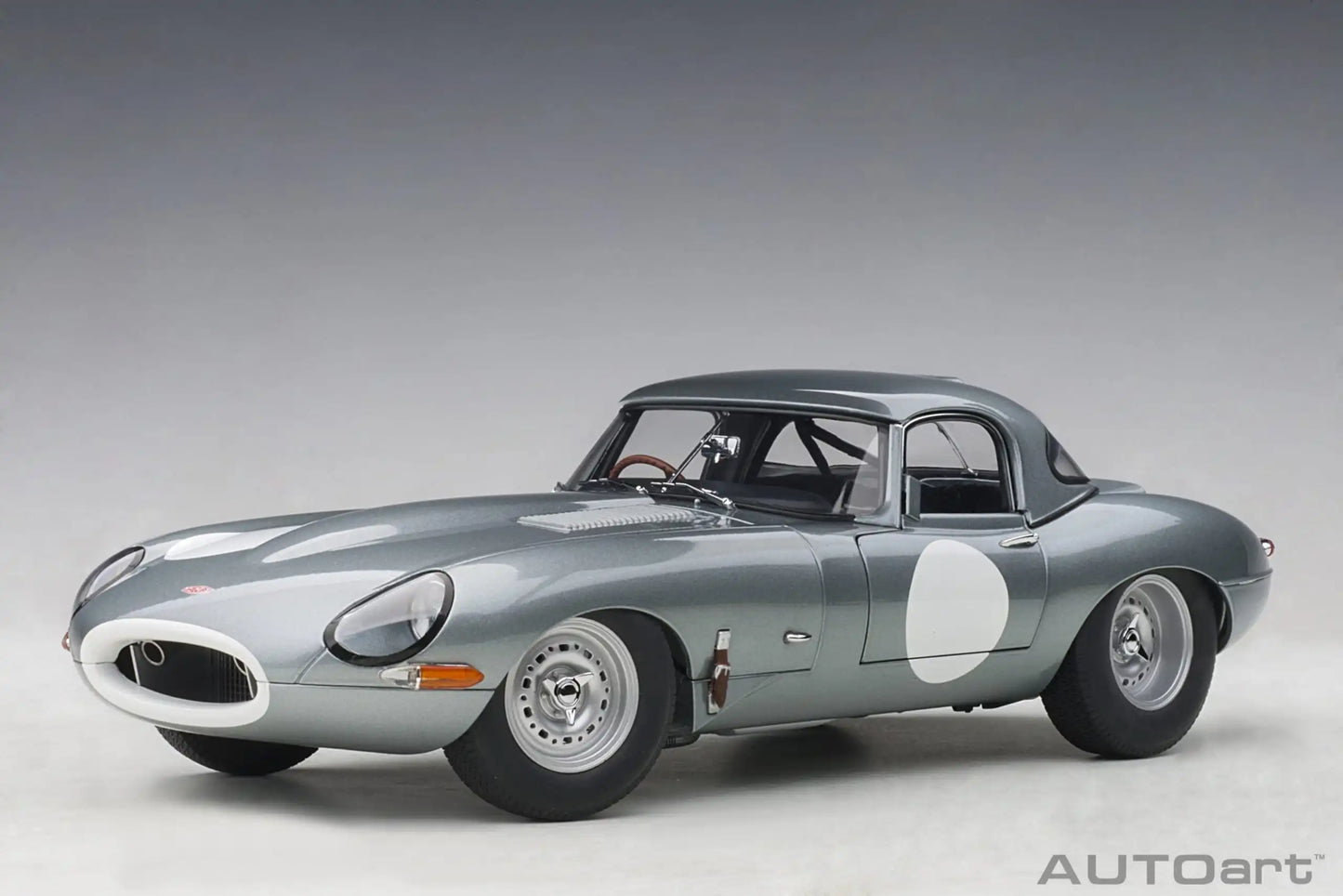 AUTOART  1:18  Jaguar Lightweight E-Type  Car model  Send to a friend Holiday gift Model collection