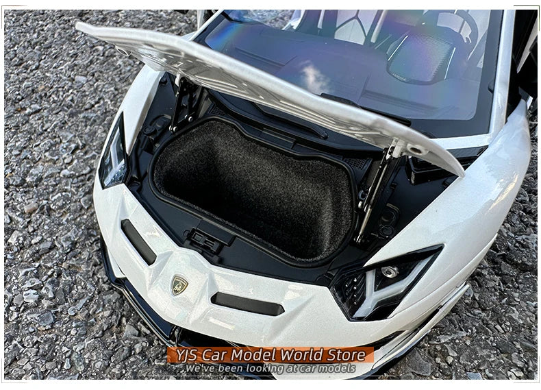 AUTOART 1/18 Lamborghini Aventador SVJ Car Model