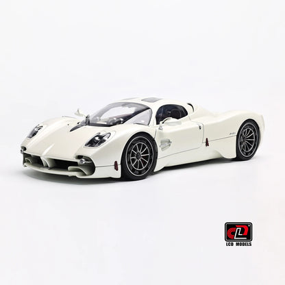 Pre-sale for shipment in 2026： LCD diecast model 1/18 scale Pagani Utopia static display festive gift collection