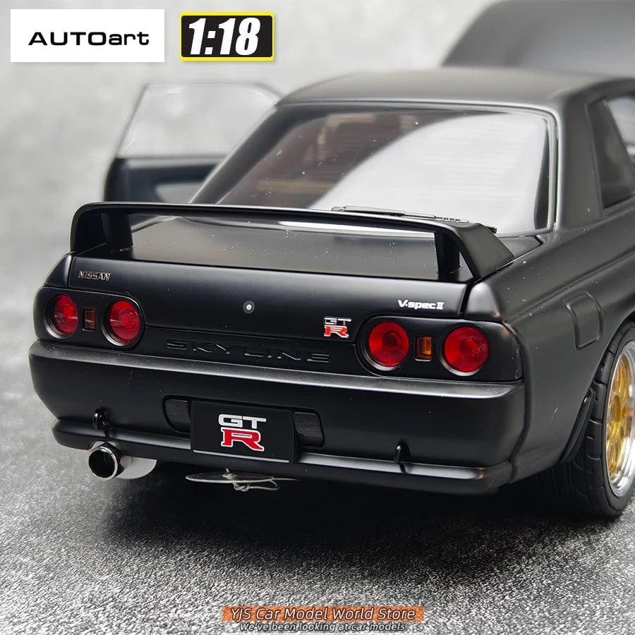 AUTOART 1/18 Nissan R32 V-SPEC II TUNED VERSION  Car model  Send to a friend  Personal collection Static ornamen