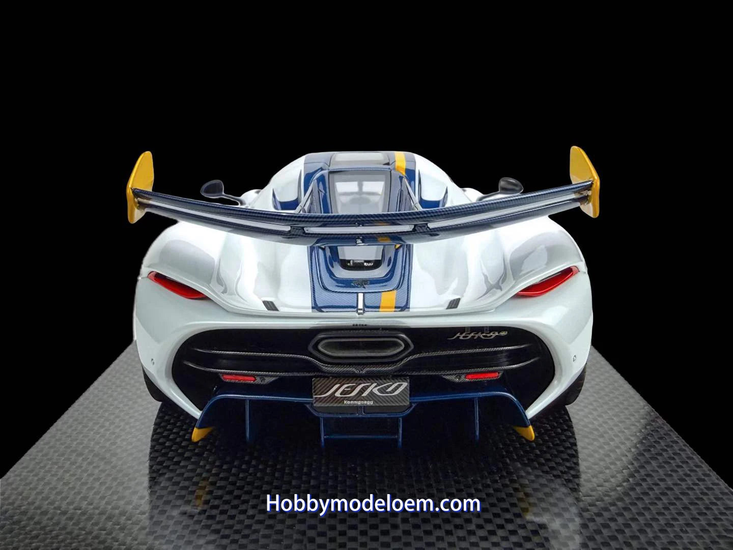 Frontiart New Release 1：18 Koenigsegg Jesko Crystal White Resin Model Car
