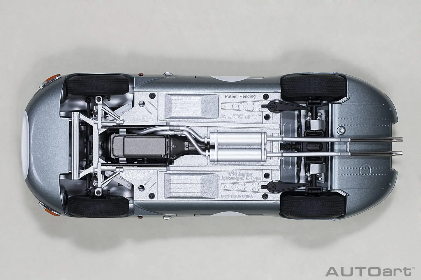AUTOART  1:18  Jaguar Lightweight E-Type  Car model  Send to a friend Holiday gift Model collection