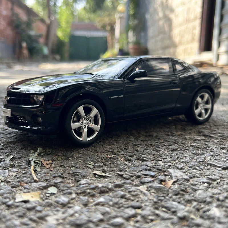 GM Chevrolet Camaro 1:18 ,Paint With Defect,Diecast Model for Collection and Display