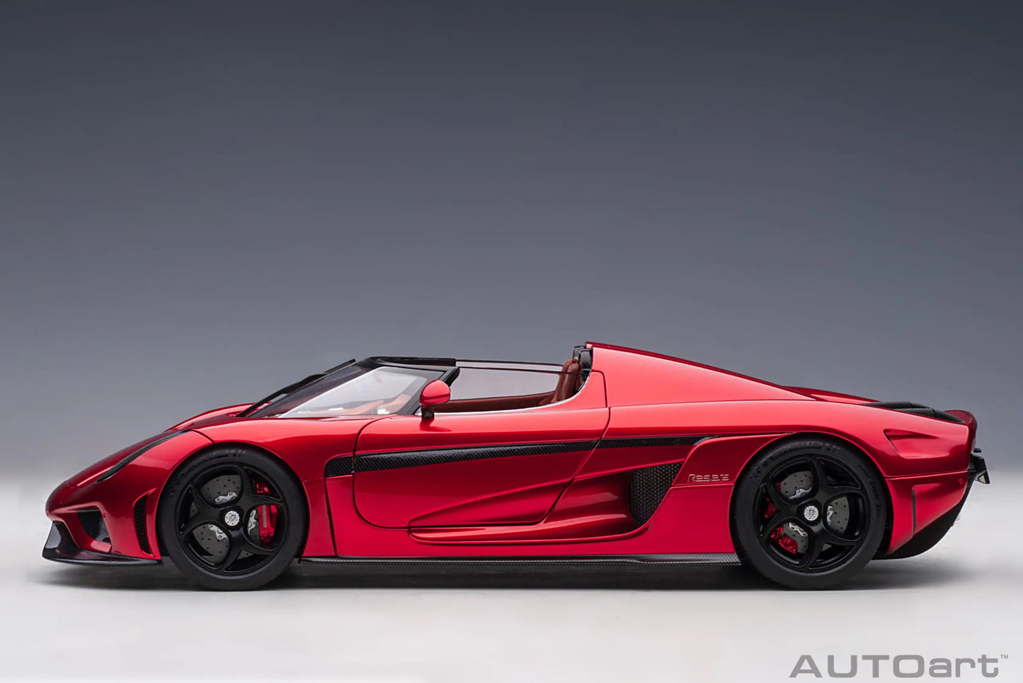 AUTOart model 1/18 Scale New  Koenigsegg Regera car model Static Decorative Items Holiday Gift Collection