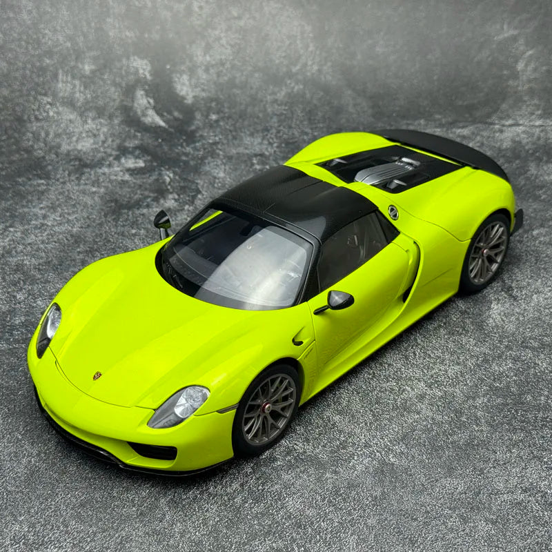 AUTOART  1/18 scale 918 SPYDER Model Car Martini Livery  display holiday gift