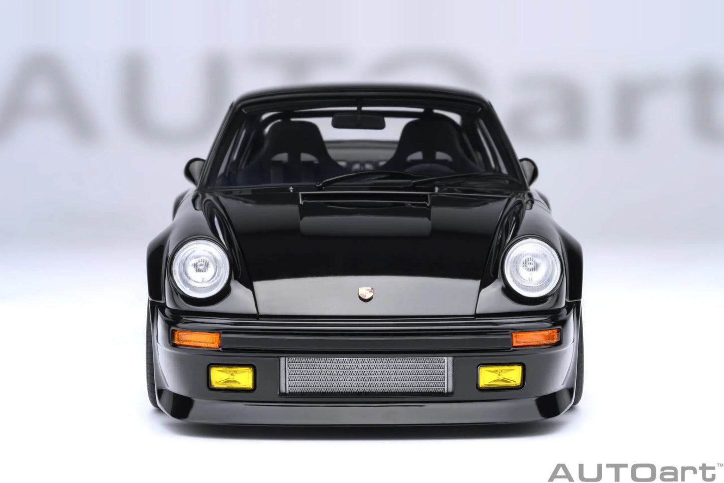 AUTOART 1/18 PORSCHE 911 (930) Turbo Car Model