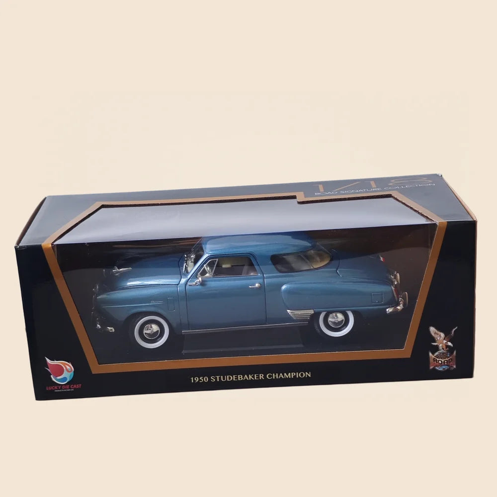 1:18 Scale Diecast Alloy Model 1950 Studebaker Champion Vintage Car with Opening Doors Collection Display Toy for Car Fans