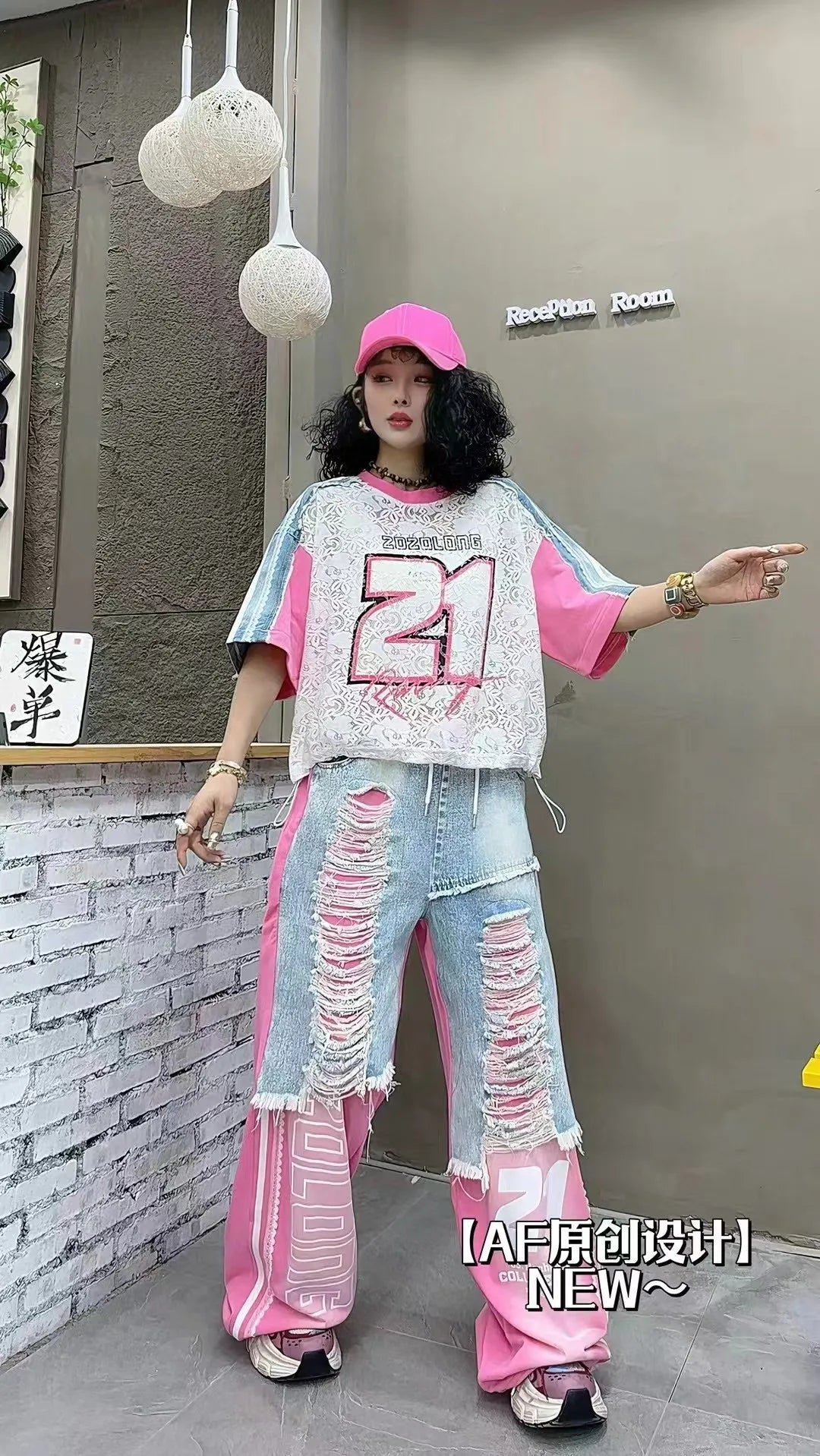 European Trend Suit Women's 2026 Summer New Printed Splicing Denim Ripped Loose Short-sleeved Straight Pants Tide