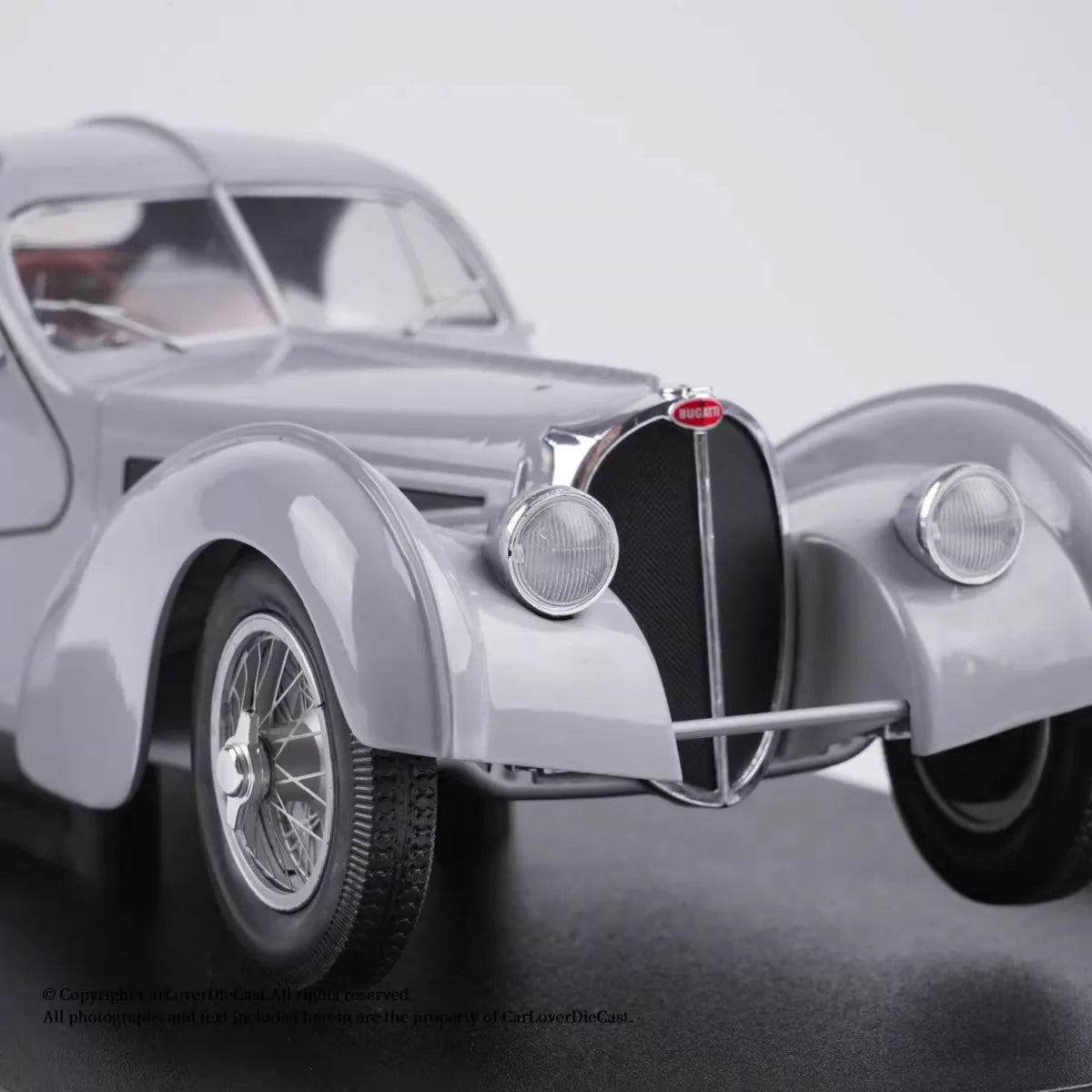 Solido 1/18 Bugatti Atlantic Type 57 SC 1937 Diecast Vehicle Model with Two Open Doors Limited Edition Cars Gifts
