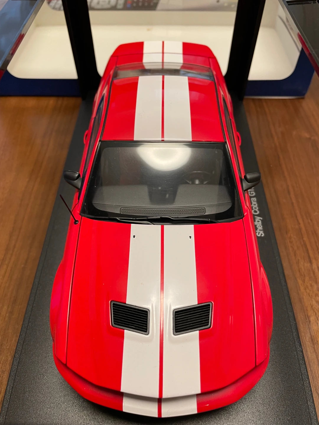 AUTOart 1:18 GT500 Shelby Concept Cobra Simulation Limited Edition All Open Alloy Metal Static Car Model Toy Gift