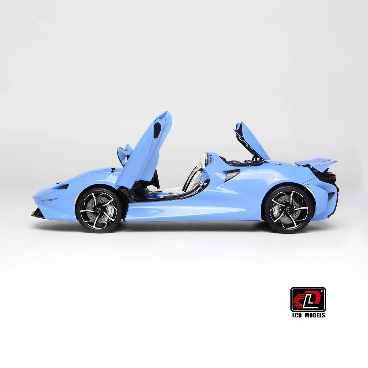 LCD Diecast car model 1:18 McLaren ELVA car model metal static display collection