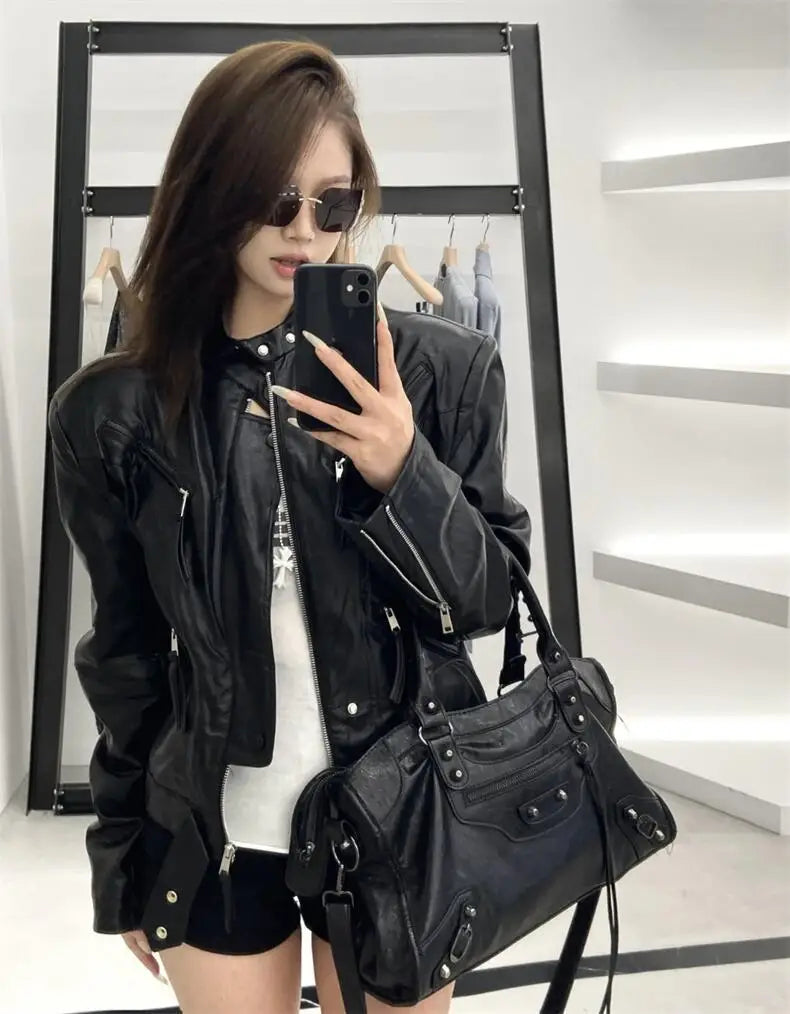 Paris Rivet Locomotive Bag ins Spice Girl Bag French Premium Sense Retro Trendy Portable Pillow Bag One Shoulder Crossbody Bag