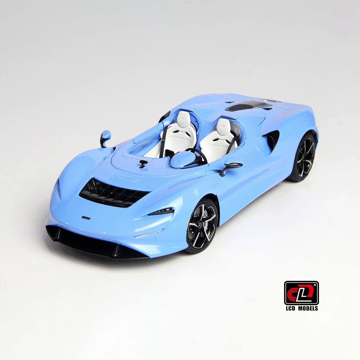 LCD Diecast car model 1:18 McLaren ELVA car model metal static display collection