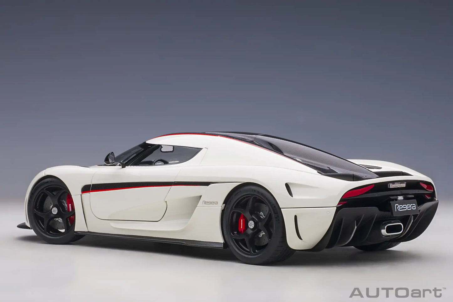 AUTOart model 1/18 Scale New  Koenigsegg Regera car model Static Decorative Items Holiday Gift Collection