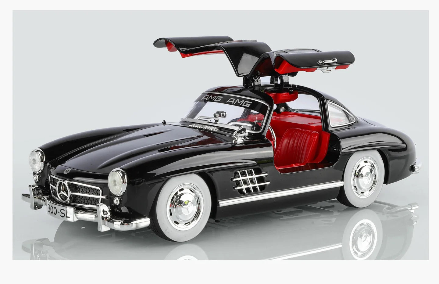 Mercedes Benz 300SL Classic 1:18 Car Alloy Diecast Car Model Home Interior Decoration Ornaments Sound & Light Collect Hobby Gift
